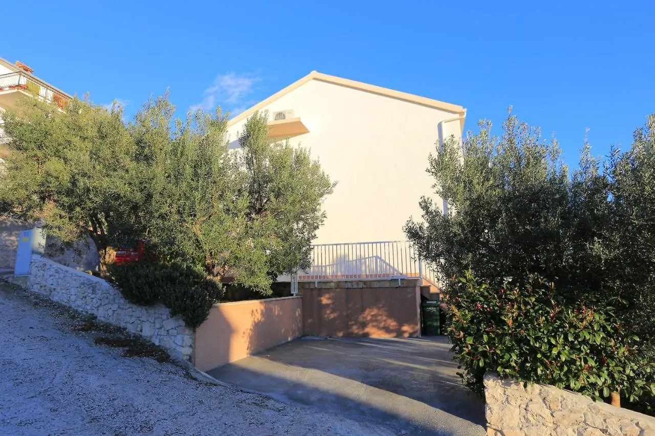 Apartments By The Sea Mavarstica, Ciovo - 18651 Trogir 0*,